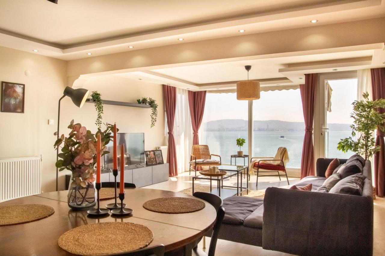 Exceptional Flat With Gorgeous Sea View In Izmir Apartment Luaran gambar