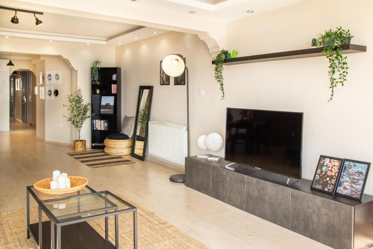 Exceptional Flat With Gorgeous Sea View In Izmir Apartment Luaran gambar